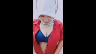 ABG Jilbab biru colmek enak