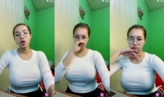 Miss Elvara Bulet Bikin Pascol Penasaran