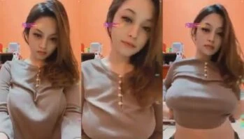 Fnyyee Si Cantik Remas Buah Dada