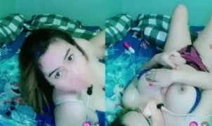 Selfia Omek Dildo Mendesah Nikmat