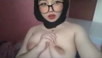 Della Tiktokers Colmek yang FYP Viral