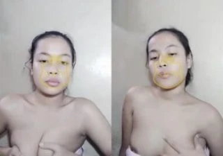 Putri Handukan Remas2