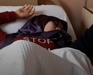Adek Tidur Memeknya di kocokin deh