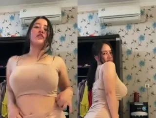 Bokep Indo Berlian Ochi Godain Penonton Live Tiktok Hot