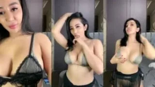 Bokep Indo LolyHilda Semakin Montok Sexy Menggoda Nih