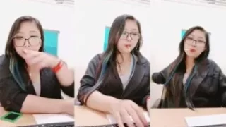 Bokep Indo Menit Ke 47 Si Mbak Pamerin Uting TT Live dari Kantor