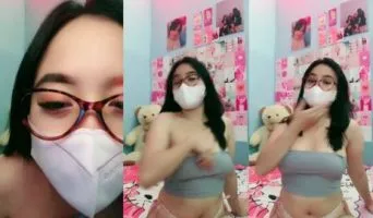 Bokep Indo Toket Bergetar Mommy BbyMoy Goyang Asik Manjah