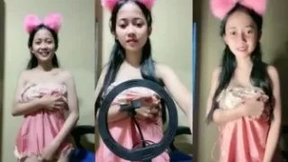 Bokep Indo Jembutnya Dedek Syafirah Cantik Nongol di Menit Ke 8