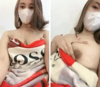 Bokep Indo UrBaby Puting Nenen Coklat Lepas Handuk