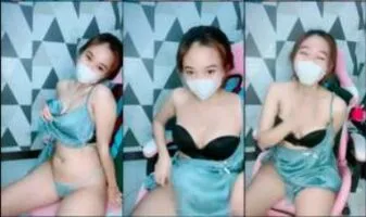 Bokep Indo Indy Cantik Elus-elusin Selangkangan